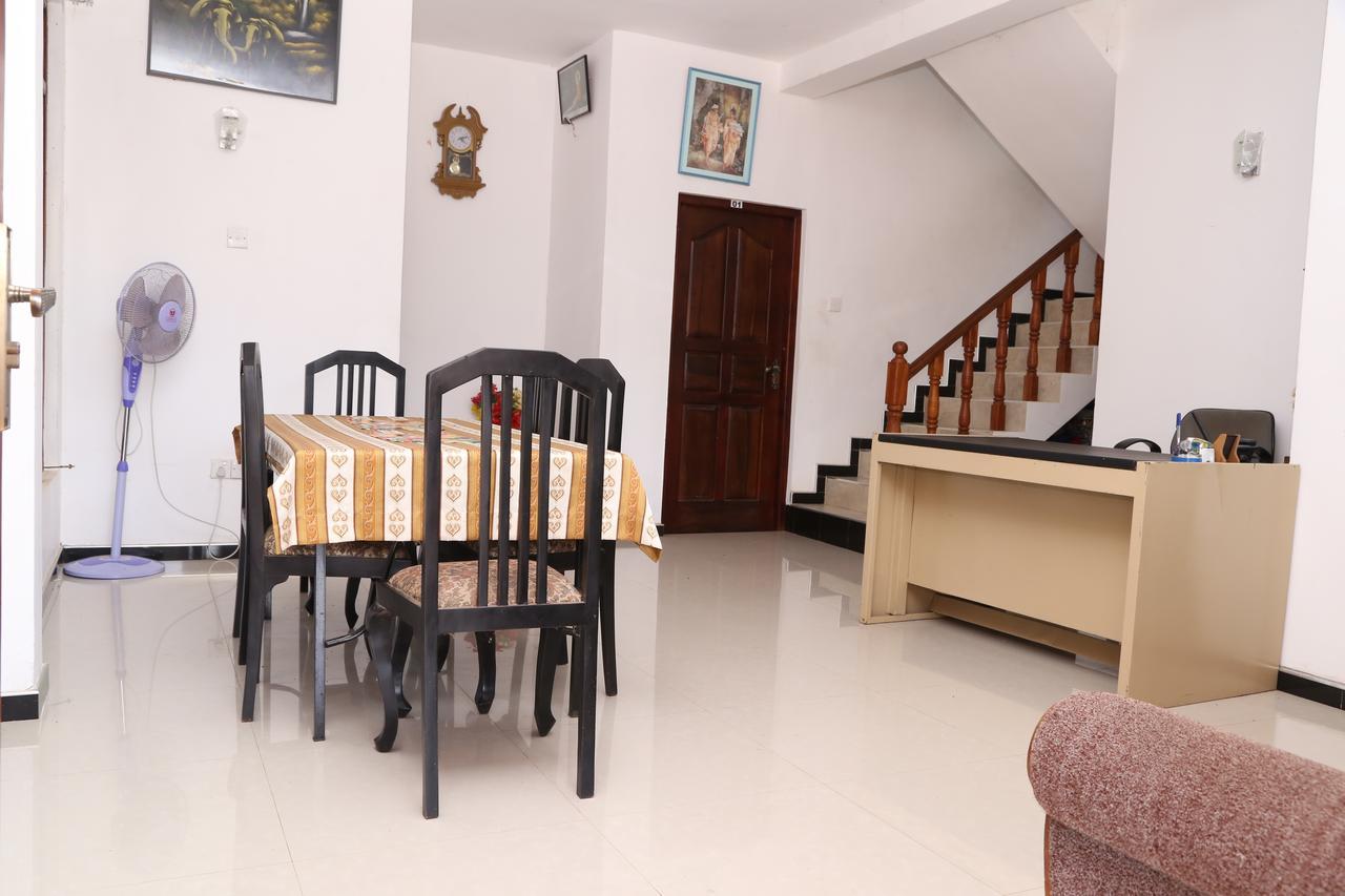 Hotel Whitehouse Tissamaharama Extérieur photo