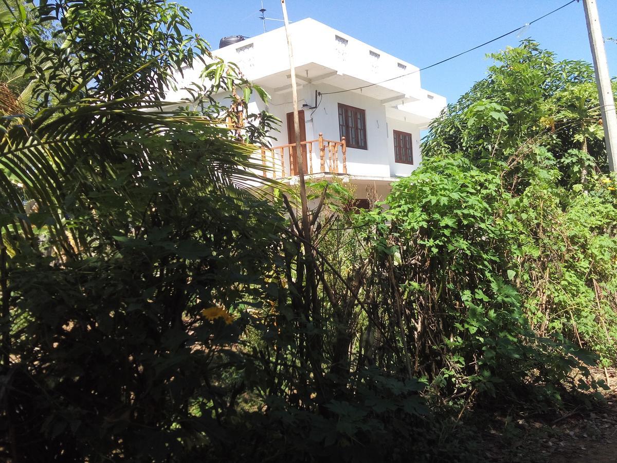 Hotel Whitehouse Tissamaharama Extérieur photo