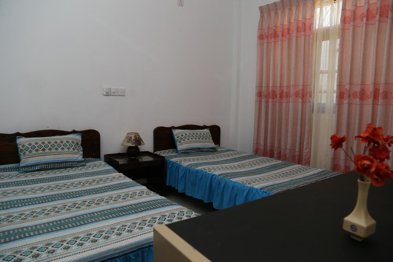 Hotel Whitehouse Tissamaharama Extérieur photo